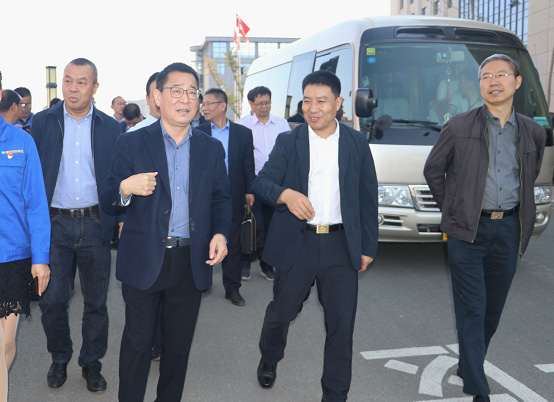 蘭州市委常委、市委秘書長，蘭州高新區(qū)黨工委書記(兼)王方太一行蒞臨隴神戎發(fā)參觀調研