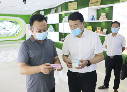 榆中縣委副書記、縣長(zhǎng)劉學(xué)強(qiáng)一行到隴神戎發(fā)調(diào)研