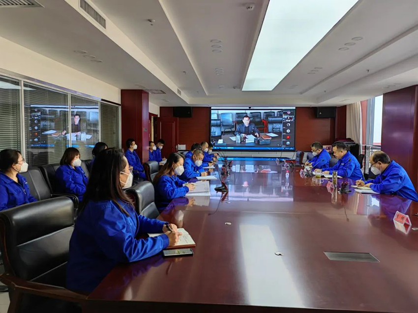 集團公司黨委委員、副總經(jīng)理康海軍在基層聯(lián)系點宣講黨的二十大精神