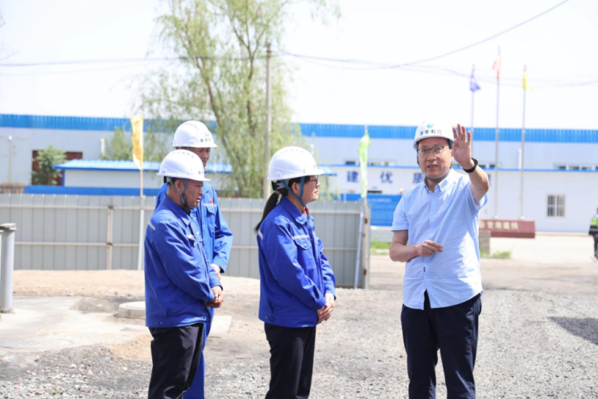 【集團(tuán)要聞】張世俊到集團(tuán)普安制藥、醫(yī)藥公司調(diào)研