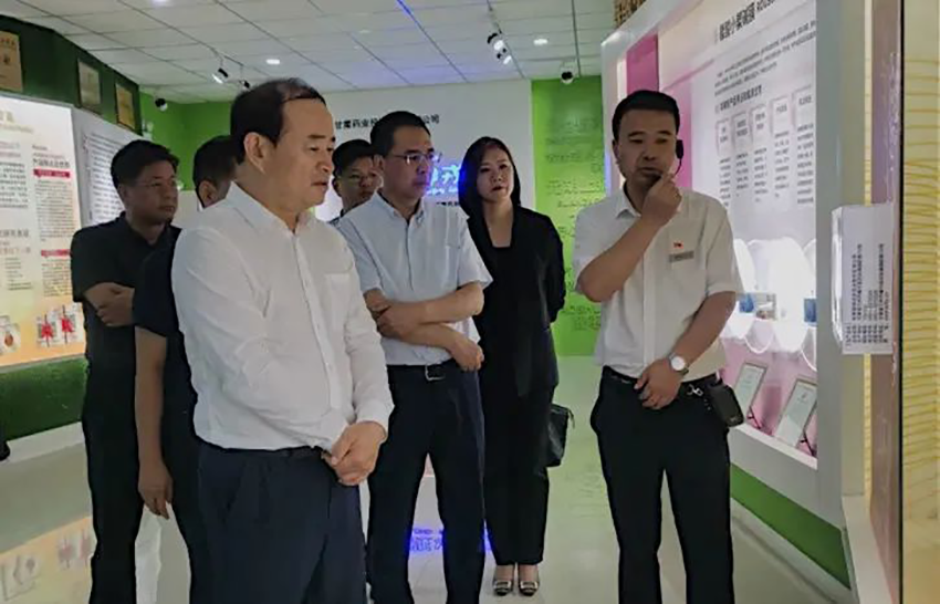 甘肅藥業(yè)集團(tuán)與甘肅文旅集團(tuán)蒞臨隴神戎發(fā)開(kāi)展交流座談