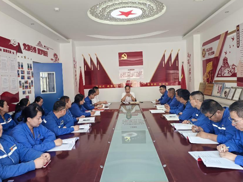 做鐵的紀律“排頭兵”——隴神戎發(fā)黨委書記、董事長宋敏平講授黨紀教育專題黨課