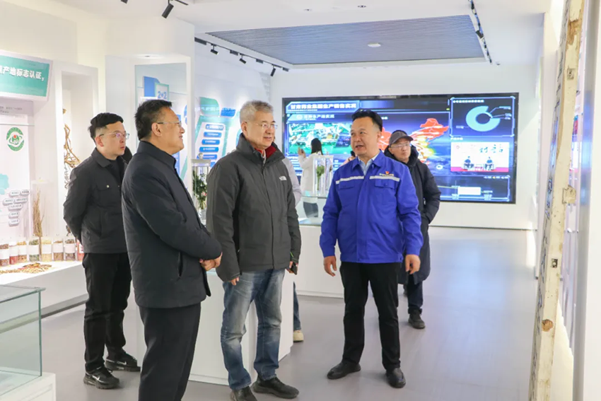中國(guó)科協(xié)院士專家組到隴神戎發(fā)調(diào)研
