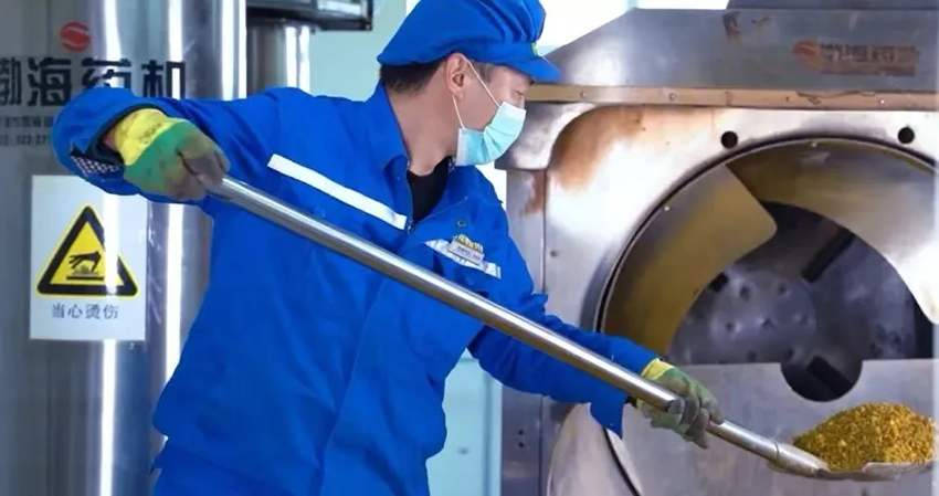 雙節(jié)“不打烊”！生產(chǎn)管理部以堅守護(hù)航生產(chǎn)“加速度”