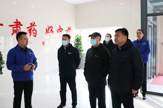 說明: 說明: C:UsersAdministratorDesktop技術中心新聞稿甘肅省科技廳副廳長李興華李興華副廳長調研20211215微信圖片_20211215132012.jpg