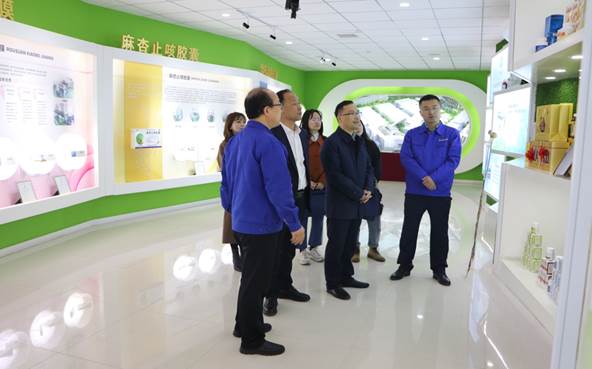 甘肅省證監(jiān)局副局長(zhǎng)王勇一行蒞臨隴神戎發(fā)調(diào)研交流